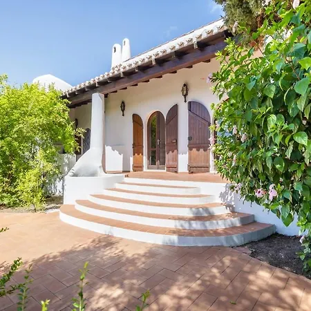 Ferienhaus Patrizia Con Piscina E Parco Area Chia